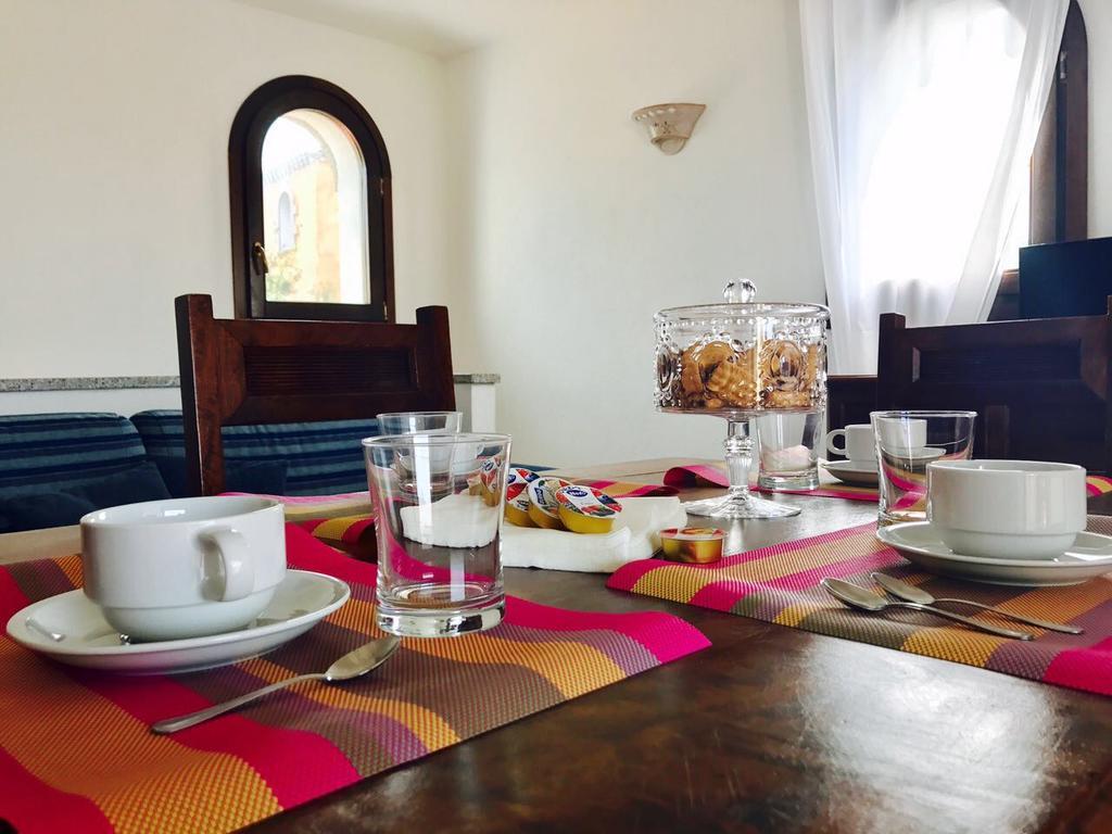 I Mari Di Gallura Apartment San Teodoro  Dış mekan fotoğraf